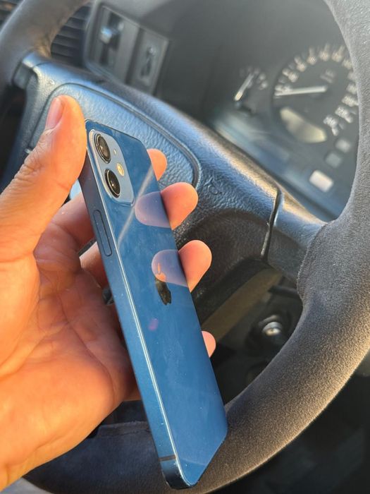 Продам iPhone 12,память 128GB