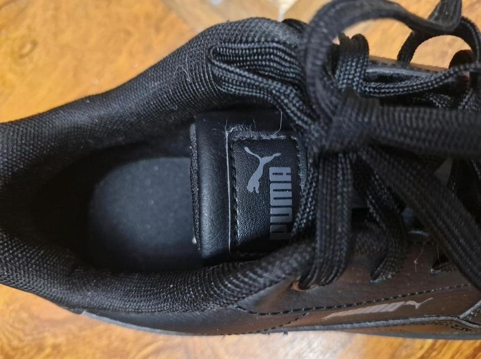 Чёрные унисекс кроссовки Puma 41 размер