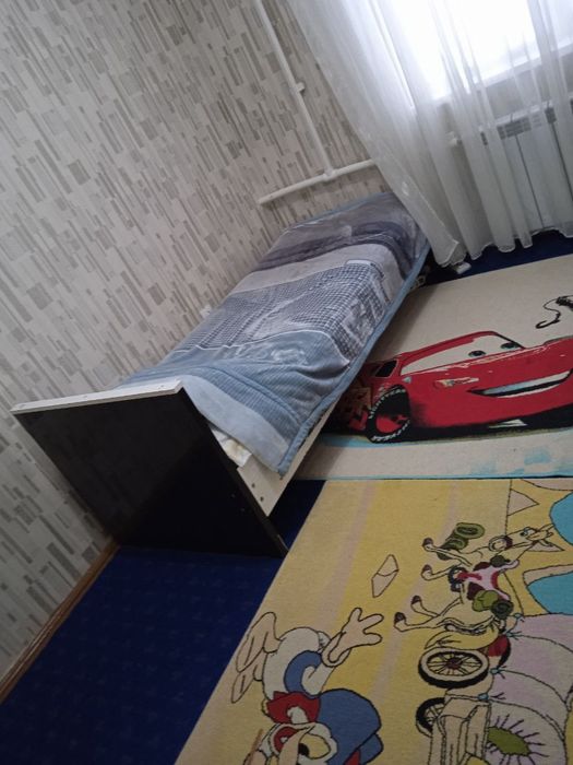 Qolin bolalar uchun maxsus.Kravat 2 ta bolalarni.Hammasi ishlatilgan