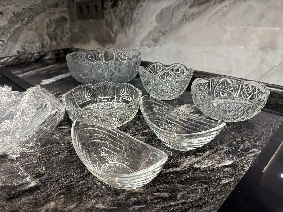 Продам хрустальные вазы и салатницы