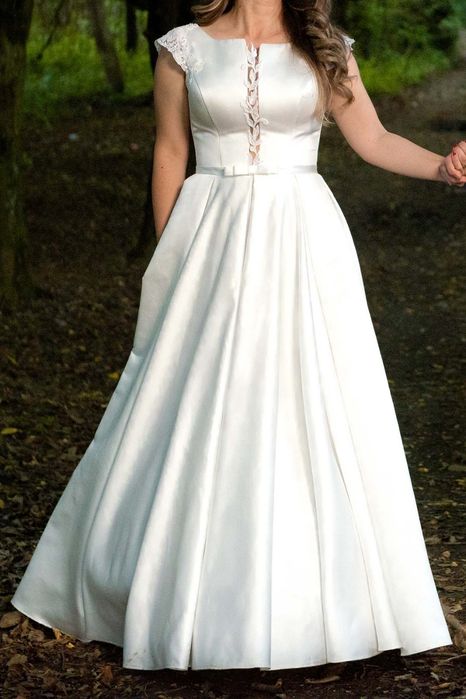 Rochie de mireasa A line din tafta