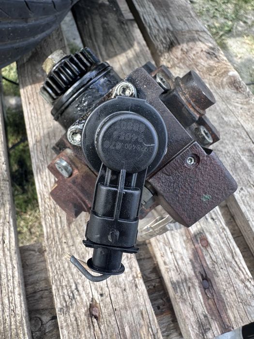 Горивна помпа/ГНП Opel Vivaro/Renault Trafik/Nissan Primastar 2.0 115