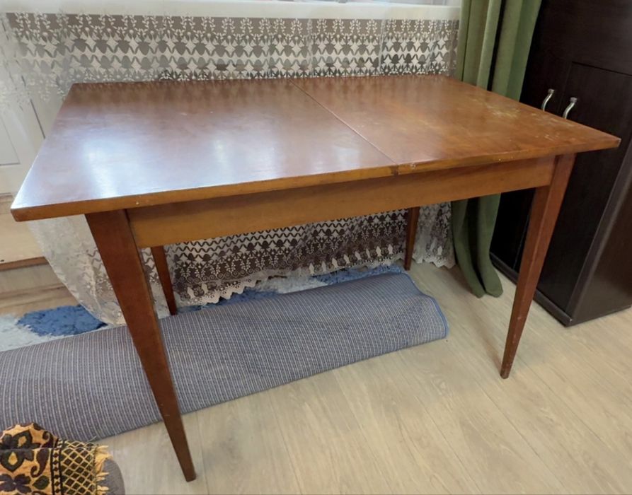 Стол чистое дерево