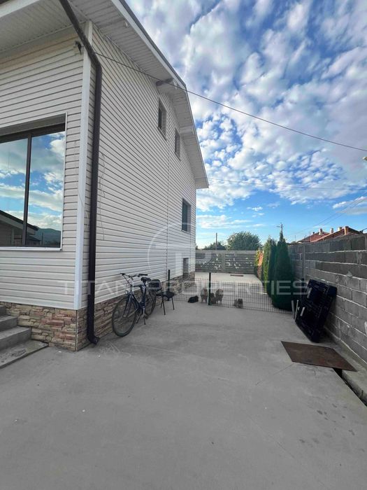 Продава се Къща в с. Куртово Конаре, Област Пловдив - 160 кв.м за 1250 €/кв.м - Снимка #2