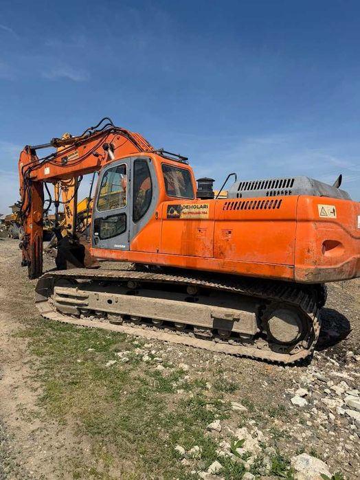 Cabina excavator pe senile Doosan DX 300 LC piese