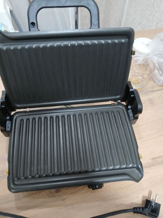 Продам грильницу