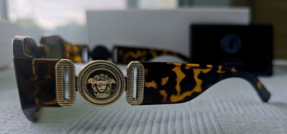 Ochelari de soare Versace. Transport Gratuit