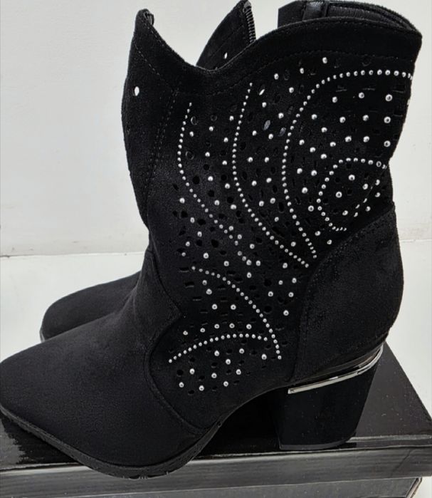 Дамски елегантни боти