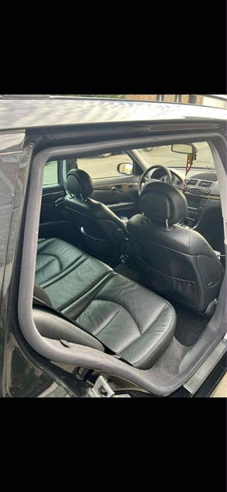 Vand sau schimb Mercedes benz E320 CDI avantgard 2005 stare buna
