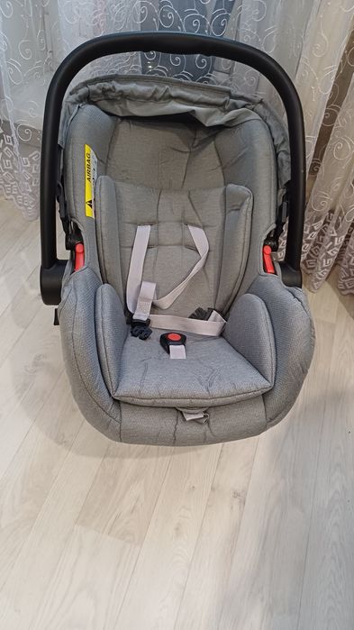 Продам коляску 3 в 1