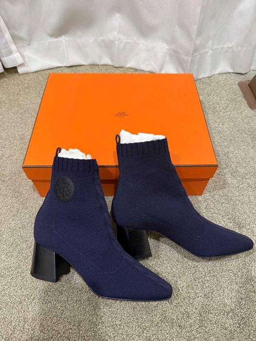 vand tocuri de femei albastre Hermes