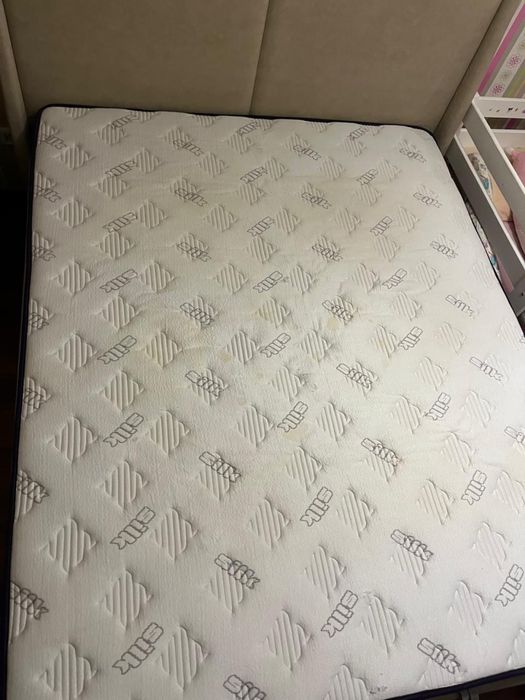 Продам кровать двуспальную