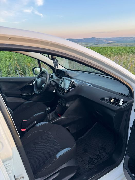 Peugeot 208 1.6 hdi