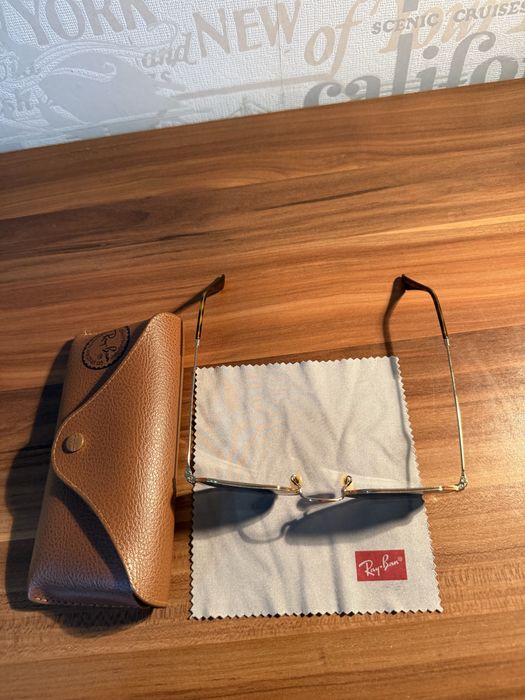 Очила Ray Ban.