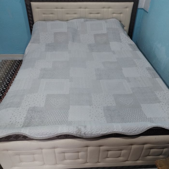 Продам спальный гарнитур