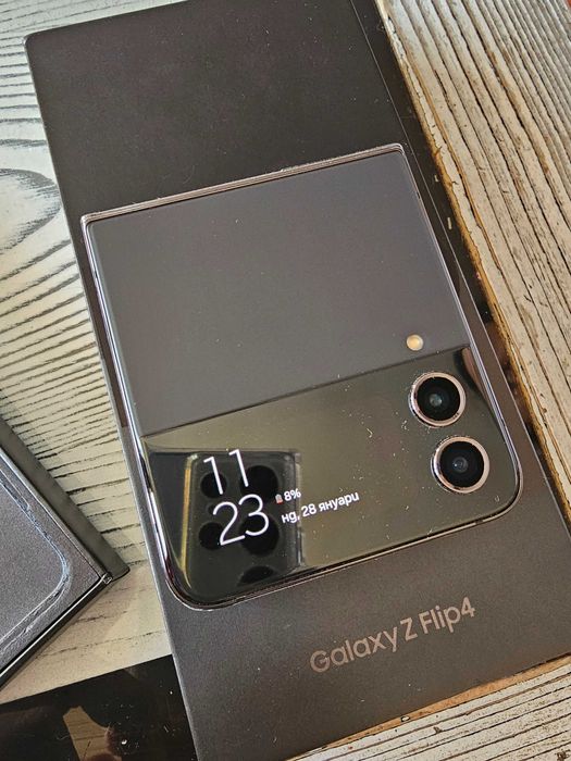 Samsung Galaxy Z Flip 4
