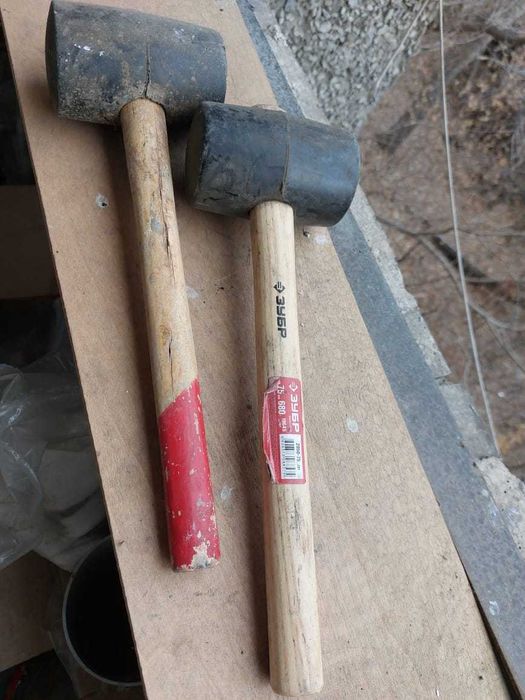 Продам резиновые молотки б/у