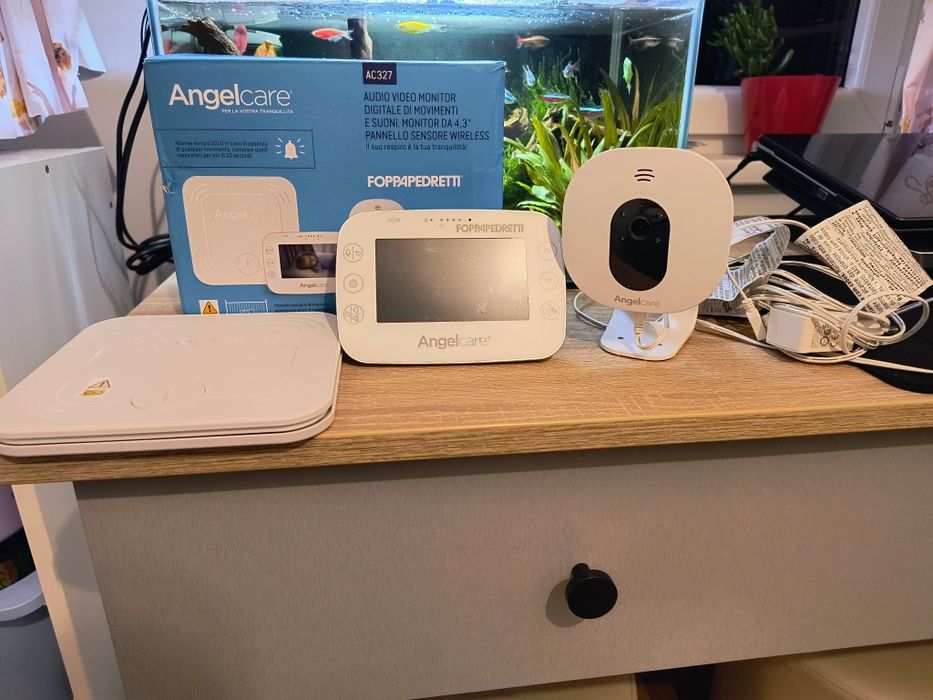 Monitor electronic pentru bebeluși cu cameră video și senzor mișcare