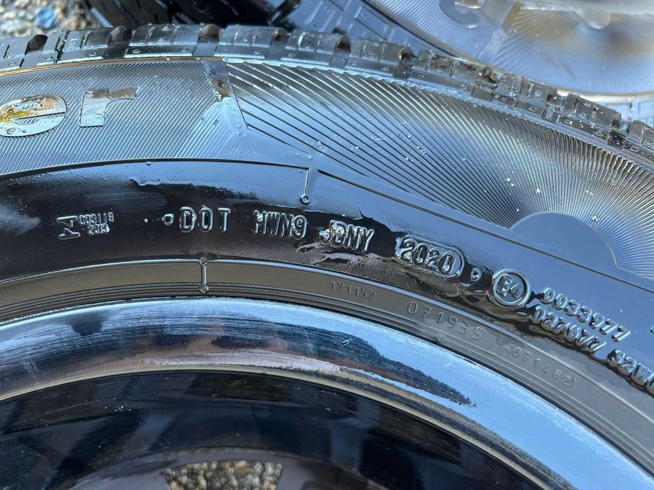 Летни гуми 225 75 16 Continental VancoCamper dot 2120 на 12хил км