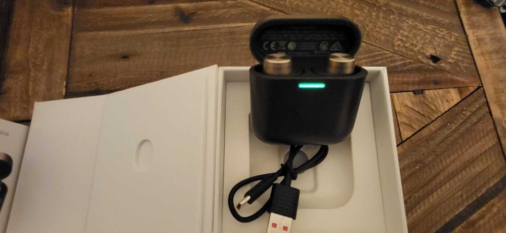 Casti Bowers & Wilkins PI7 ca noi!