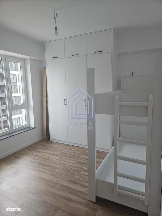 Apartament nou, mobilat ,utilat si boxa. Posibilitate parcare.