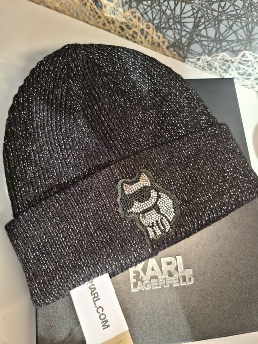 Шапки вязаные Karl Lagerfeld