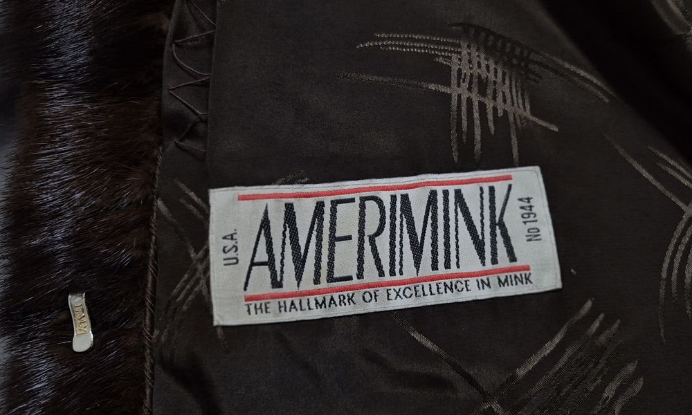 Продам норковую шубу