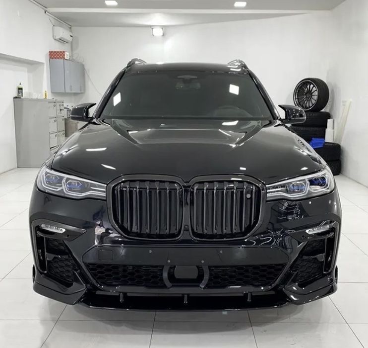 Pachet Prelungiri Praguri bara fata difuzor BMW X7 G07 M pachet