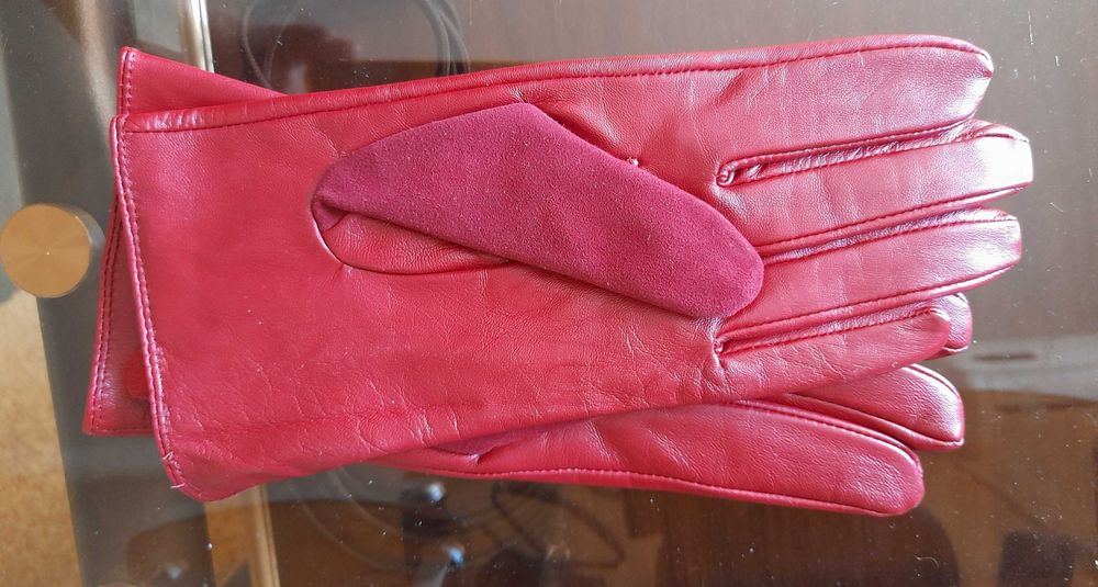 Продам женские перчатки