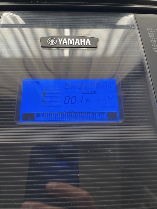 Синтезатор Yamaha PSR E423