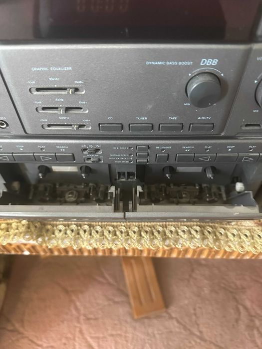 Стерео уредба "PHILIPS" FW 2015/20