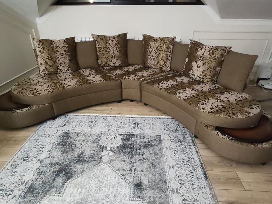 Диван в отличном состоянии