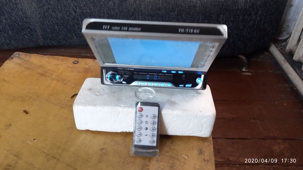 Продам автомобильный телевизор