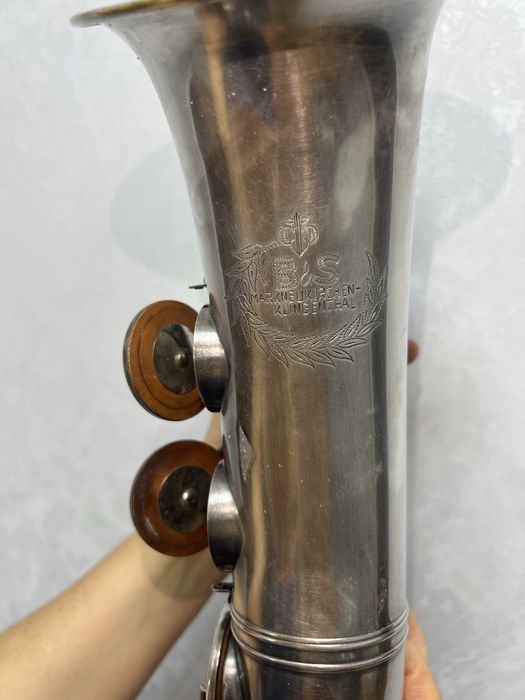Продам серебряный саксофон