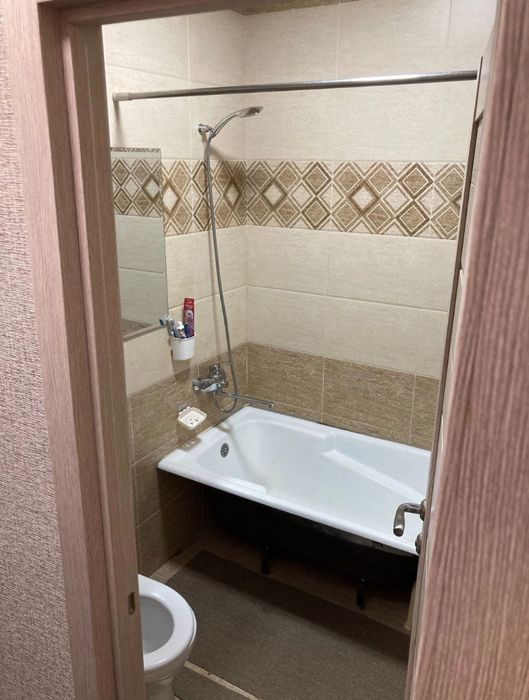 Продается 1-а комнатная на м-ве Феруза (Ориентир 221 Школа)