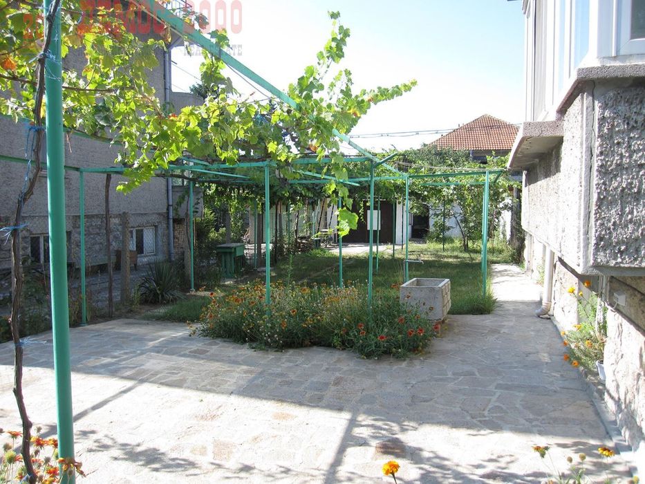 Дава се под наем Етаж от къща в Варна, Левски - 100 кв.м за 500 € - Снимка #3