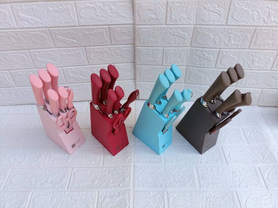 Набор нож с подставки 8в1- 4900