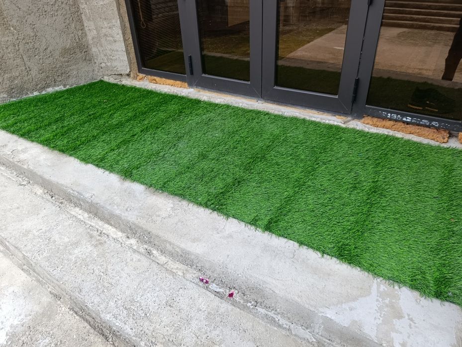 Газон для прихожей