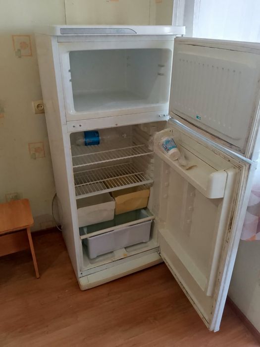 Продам холодильник
