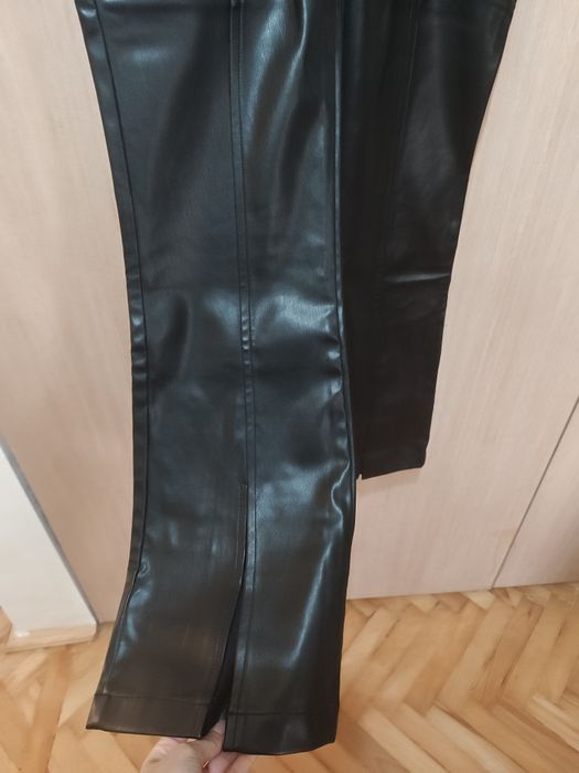 Pantaloni piele dama