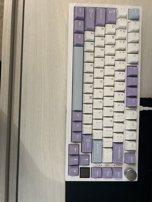 обменяю клавитуру ajazz ak820 pro