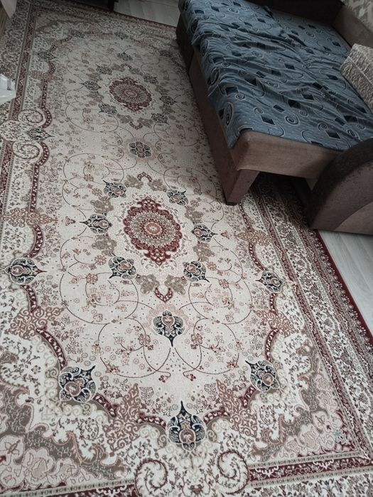 Продам ковер 2*4