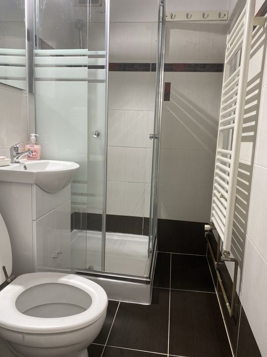 Închiriere apartament 2 camere – Pitești, ultra-central