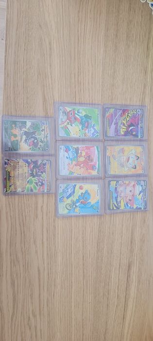 Vand set de 8 cartonase pokemon tcg(Mint - Near Mint condition)