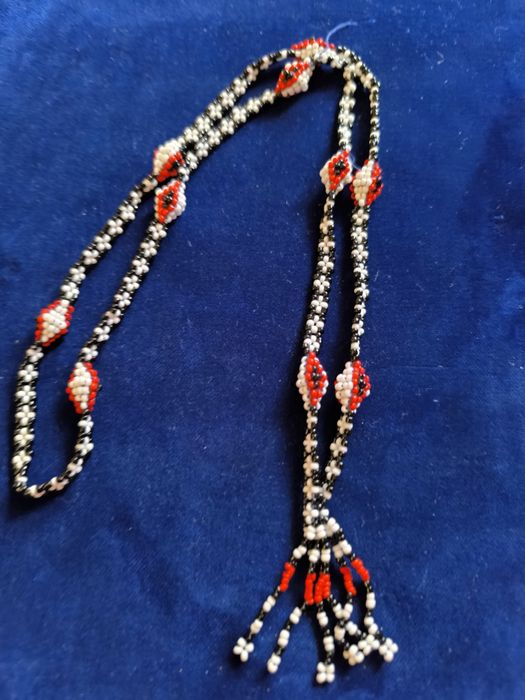 сребърна висулка лот от 3 вносни бижута едно старо колие народна но