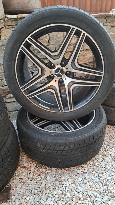 Продавам само гуми