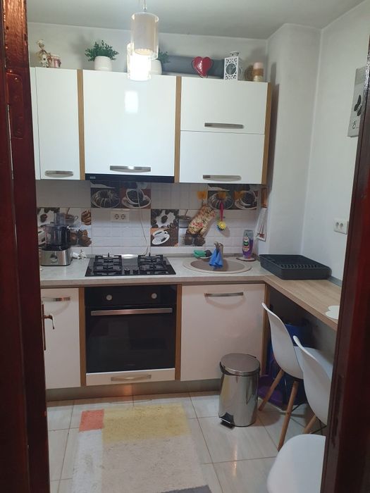 Vând apartament 2 camere zona industrială  str Cornișa