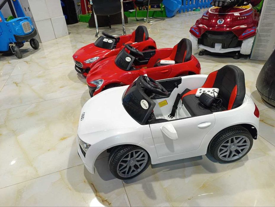 Автомобиль электрокар. Доставка бесплатно