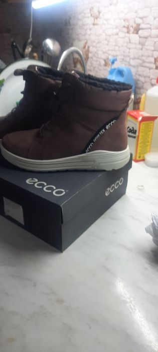 Продам ботиночки,  40 размер,брэнд ECCO, новые.
