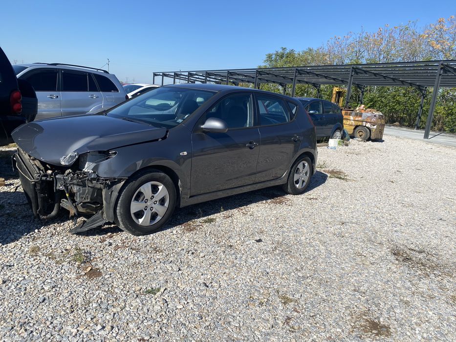 Хюндай и30 1.4 бензин 109кс на части